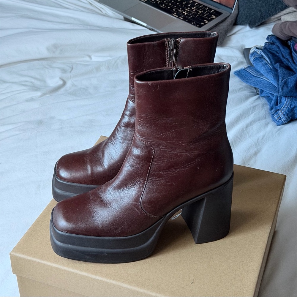 Lintervalle booties